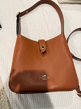 COACH Brown Leather Shoulder Bag - Hadley convertible crossbody